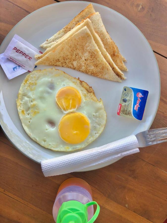 Blue Moon Meno Hotel Gili Meno Ngoại thất bức ảnh