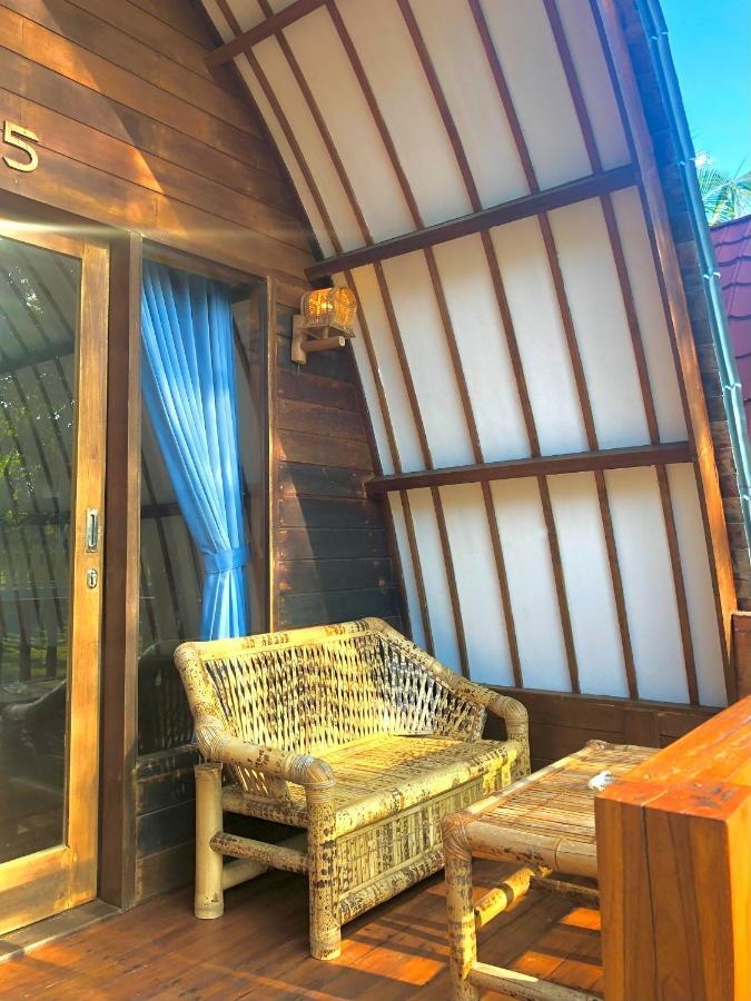 Blue Moon Meno Hotel Gili Meno Ngoại thất bức ảnh