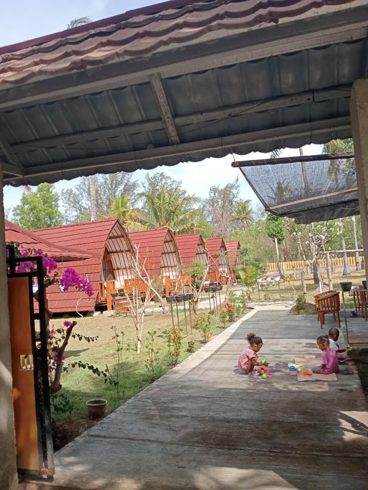 Blue Moon Meno Hotel Gili Meno Ngoại thất bức ảnh