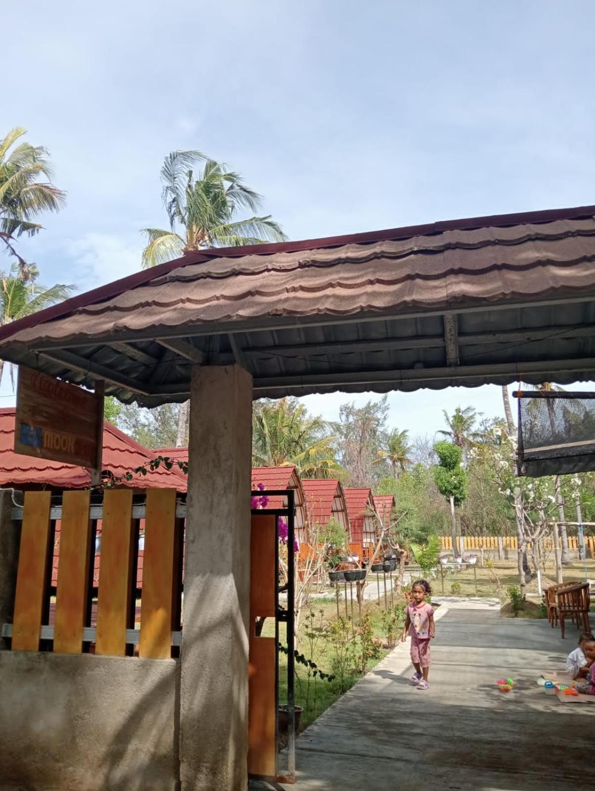 Blue Moon Meno Hotel Gili Meno Ngoại thất bức ảnh