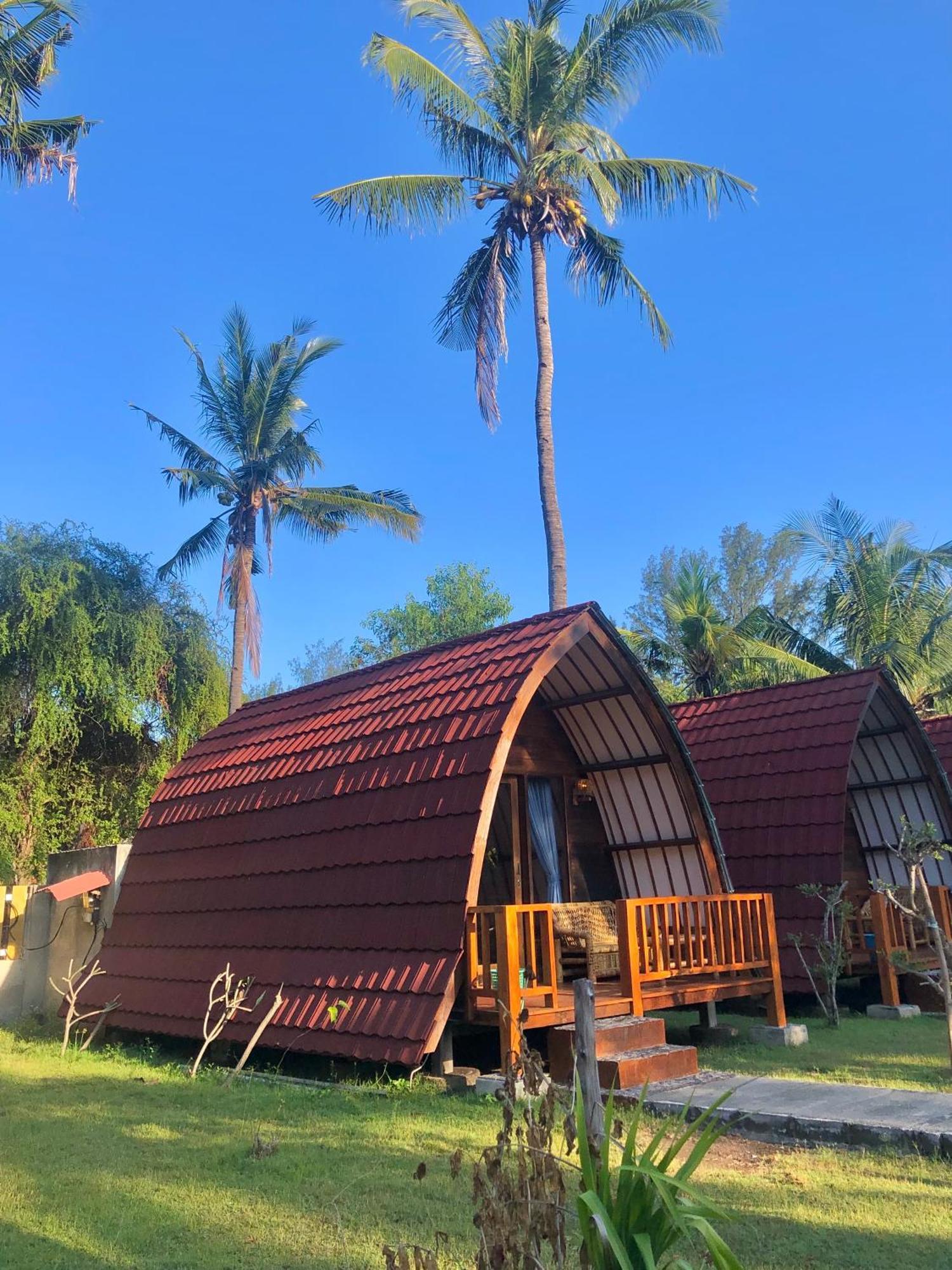 Blue Moon Meno Hotel Gili Meno Ngoại thất bức ảnh